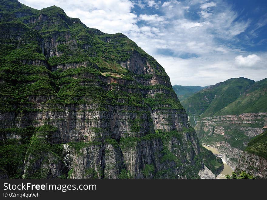 Dadu River valleys which is one of the deepest canyon in the world,the highest vertical throw between two shores is about 3000 meters high. Dadu River valleys which is one of the deepest canyon in the world,the highest vertical throw between two shores is about 3000 meters high.