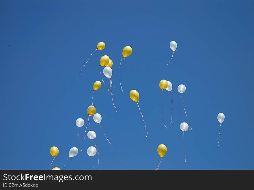 Balloons color yelow blue and white