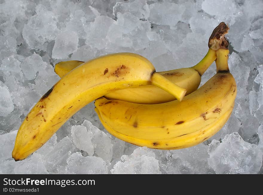 Banana on ice as per buffet breakfast serving