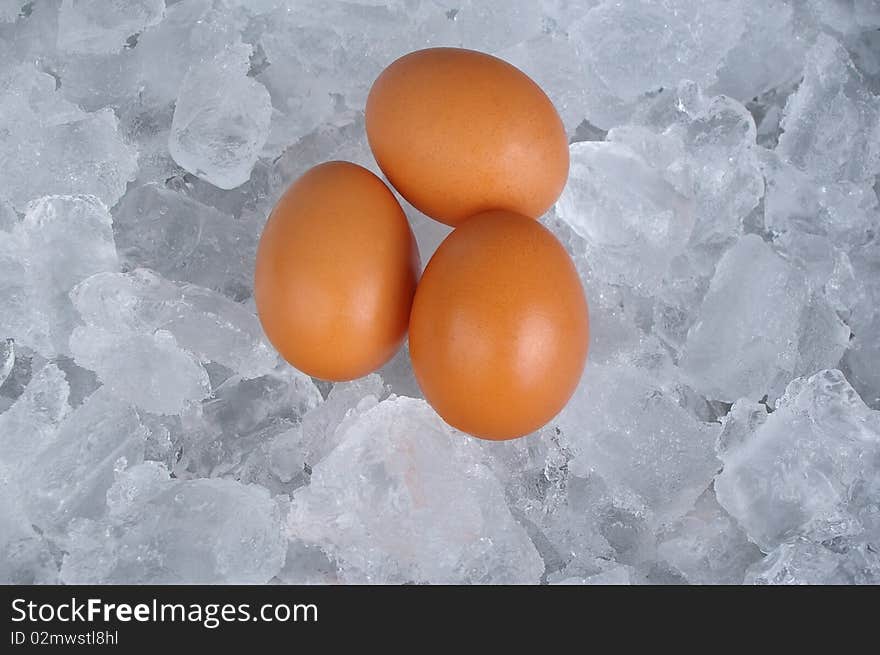 Boiled or raw egg as per buffet breakfast on ice