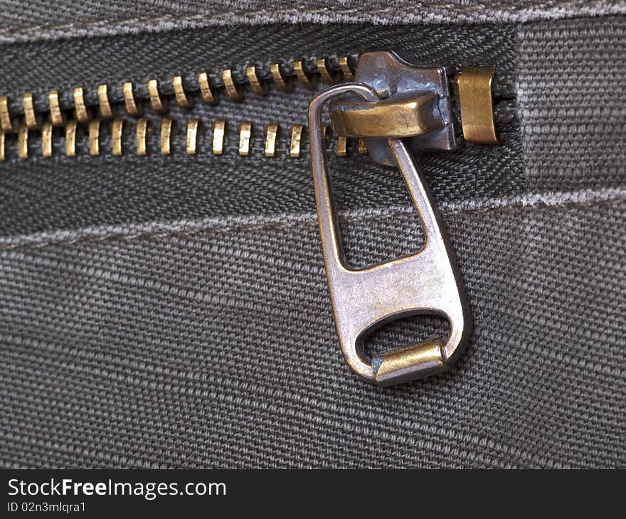 Metal zipper