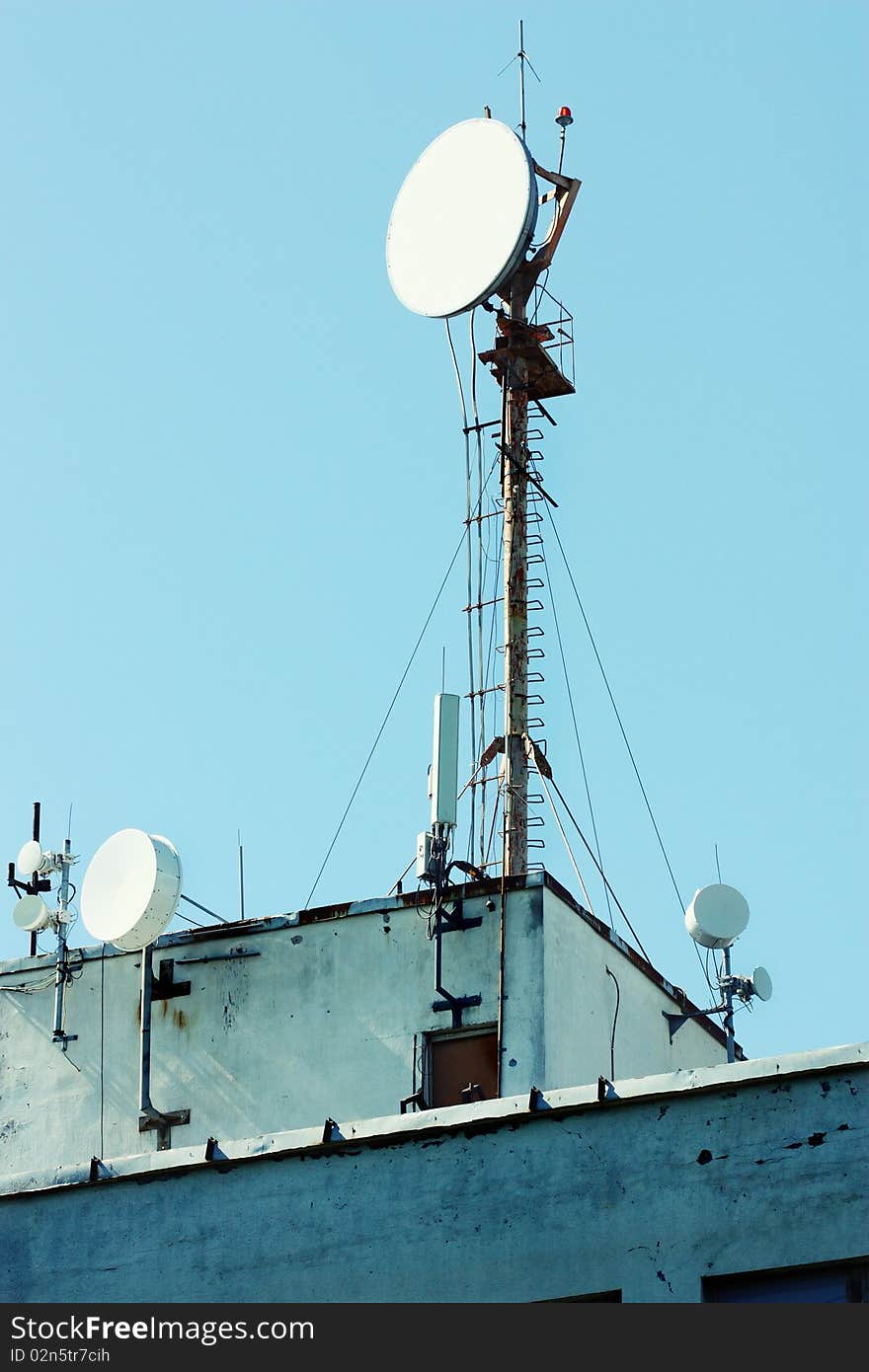 A microwave antenna tower used for telecommunications links. A microwave antenna tower used for telecommunications links