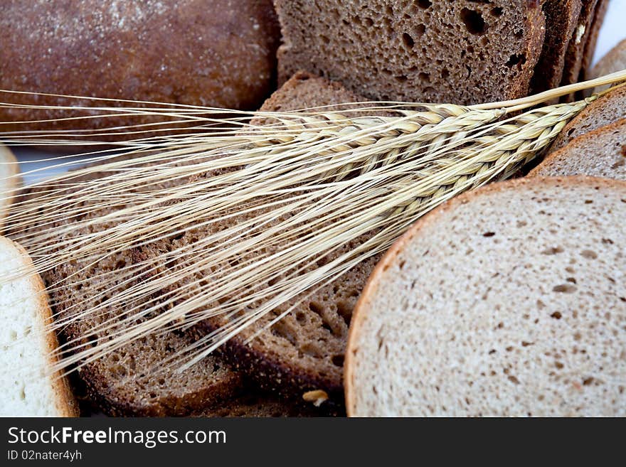 An image of bread and spikes on the table