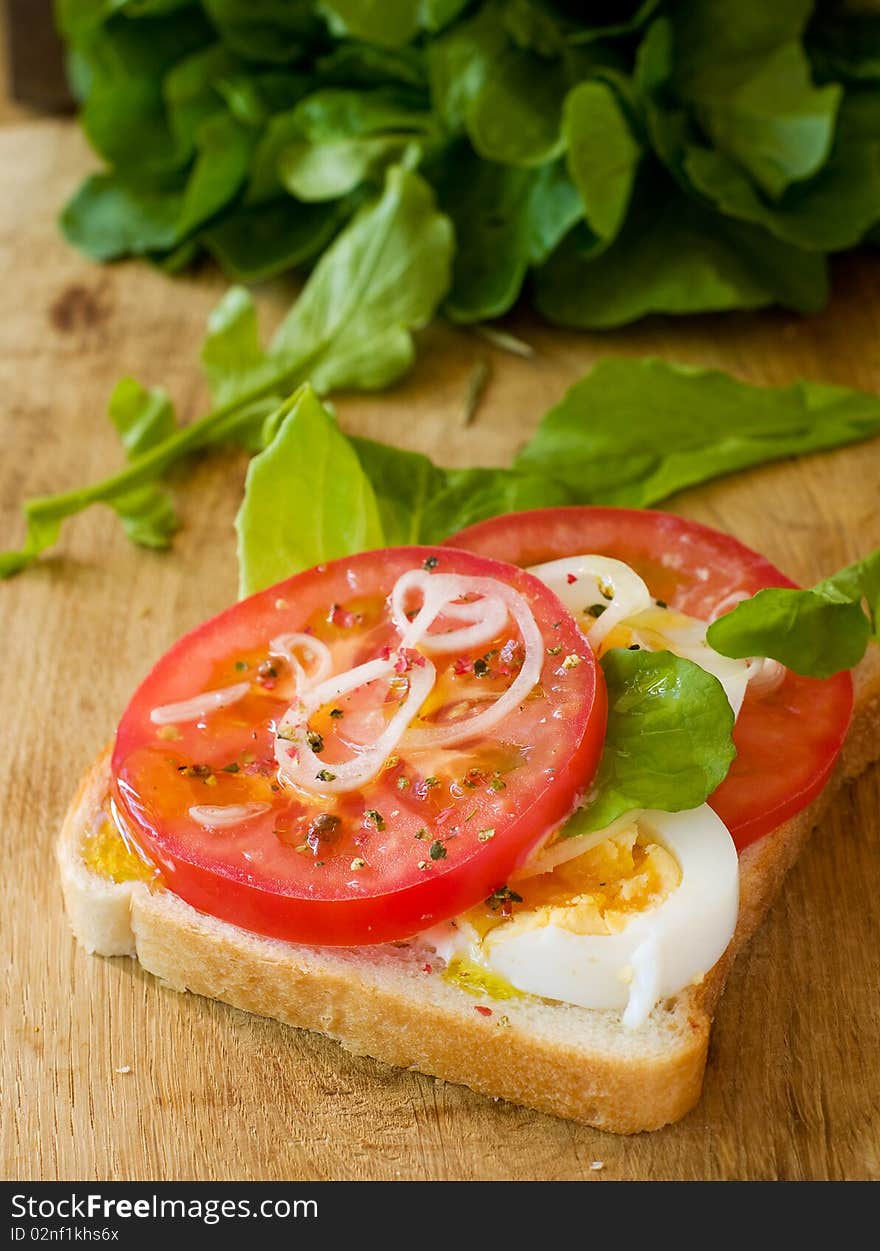 Sandwich With Tomato