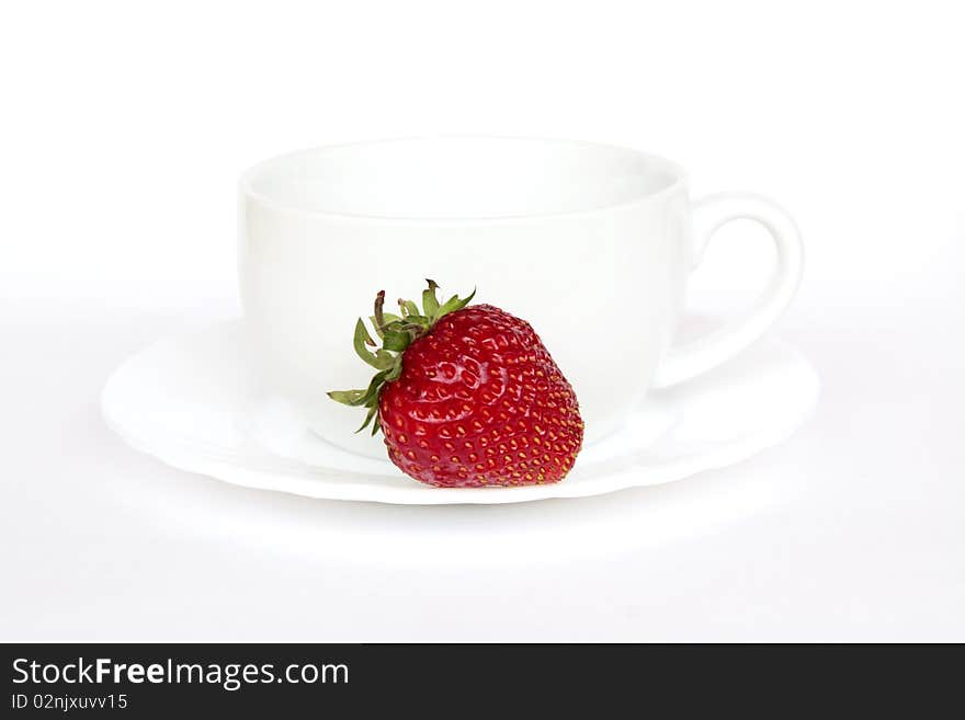 Fresh. juicy strawberry on saucer