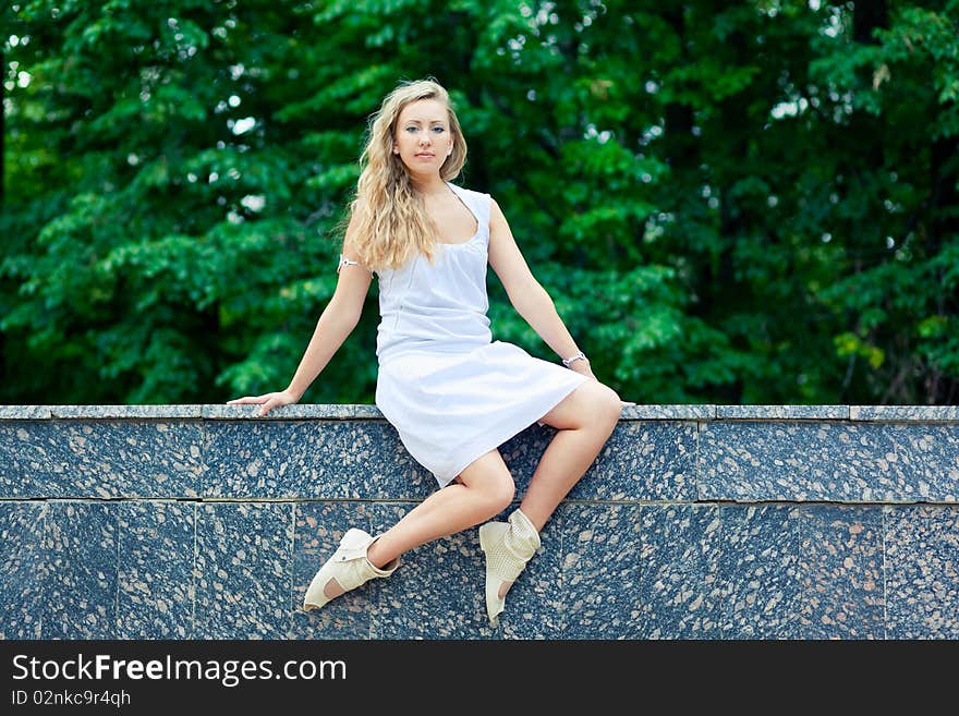 Young woman relaxing in park