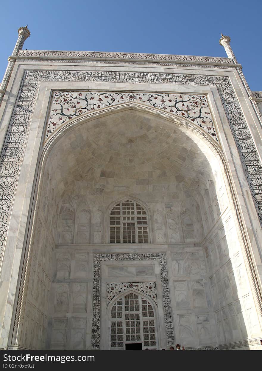 Upwards view from the entrance to the Taj Mahal. Upwards view from the entrance to the Taj Mahal