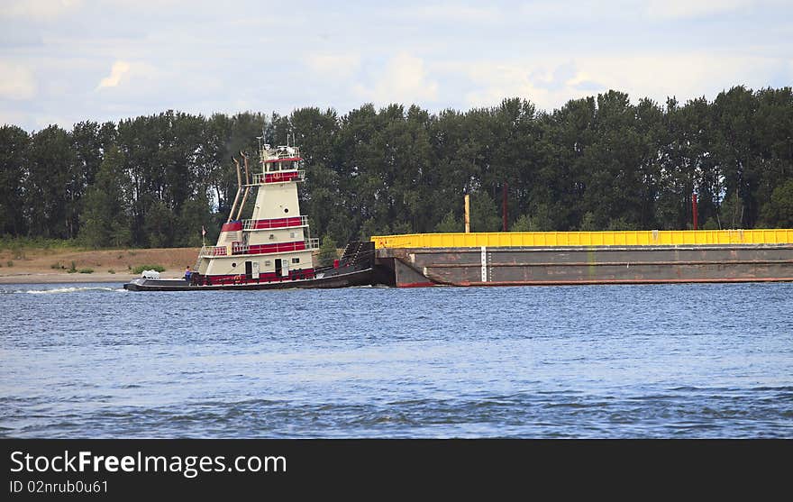 Push boat & barge.