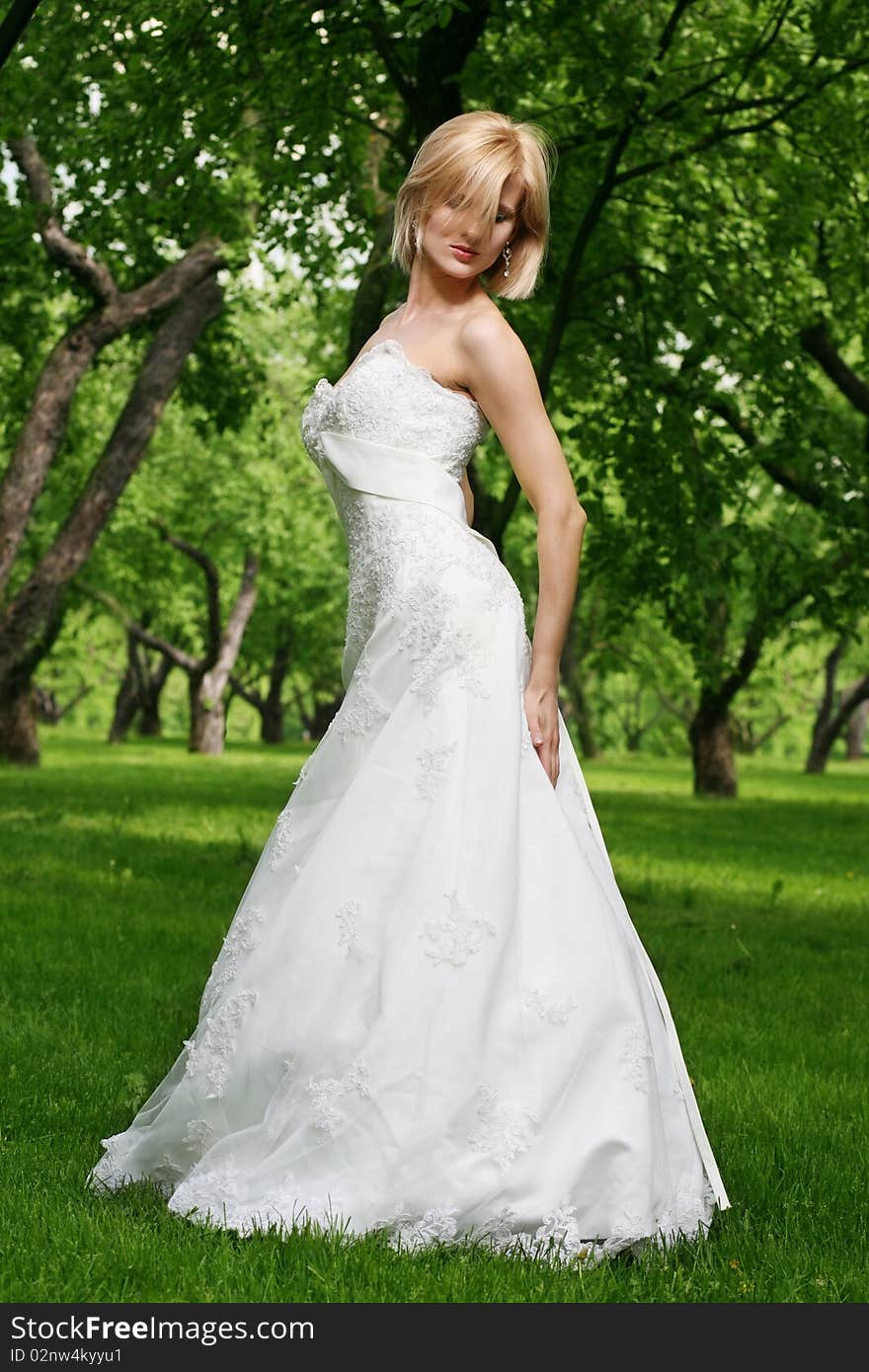 Beautiful bride in the park