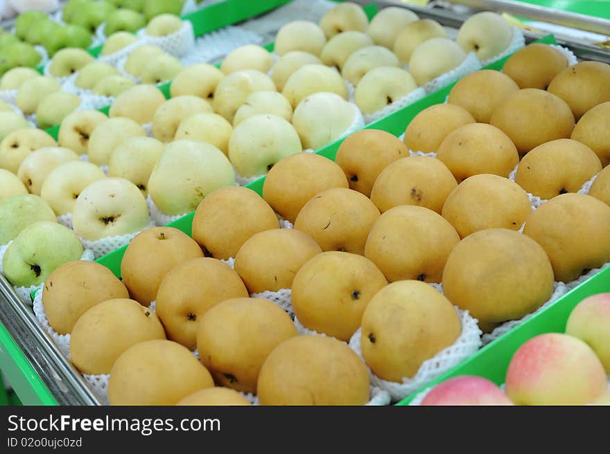 In the supermarket sells pear. In the supermarket sells pear