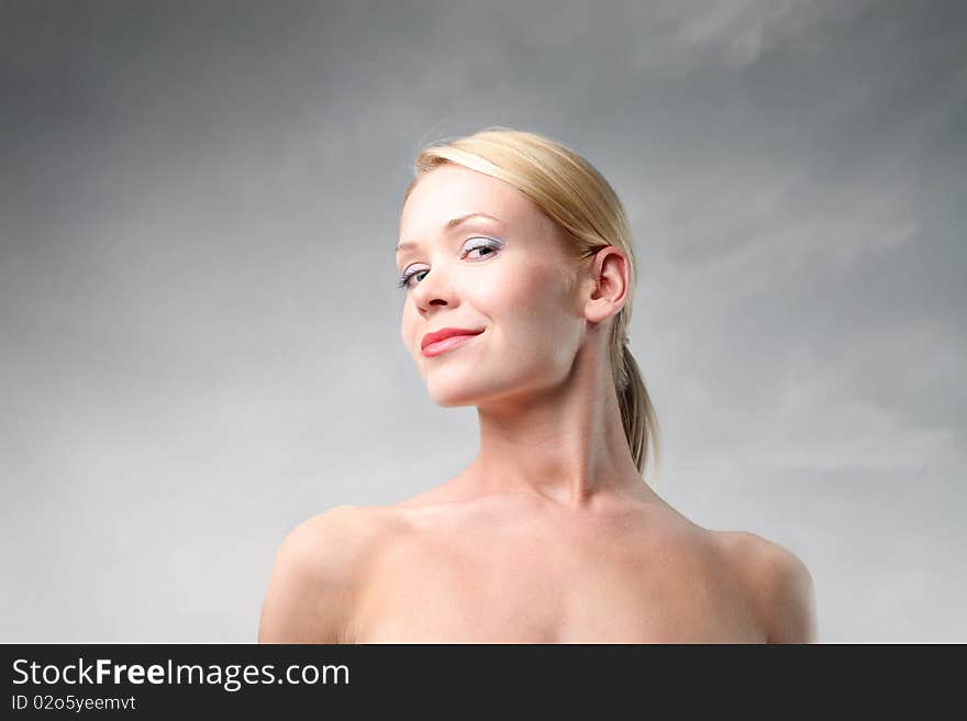 Portrait of a smiling beautiful woman