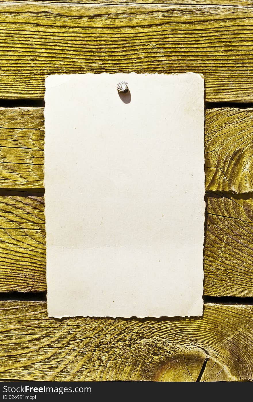 Empty note on wood texture