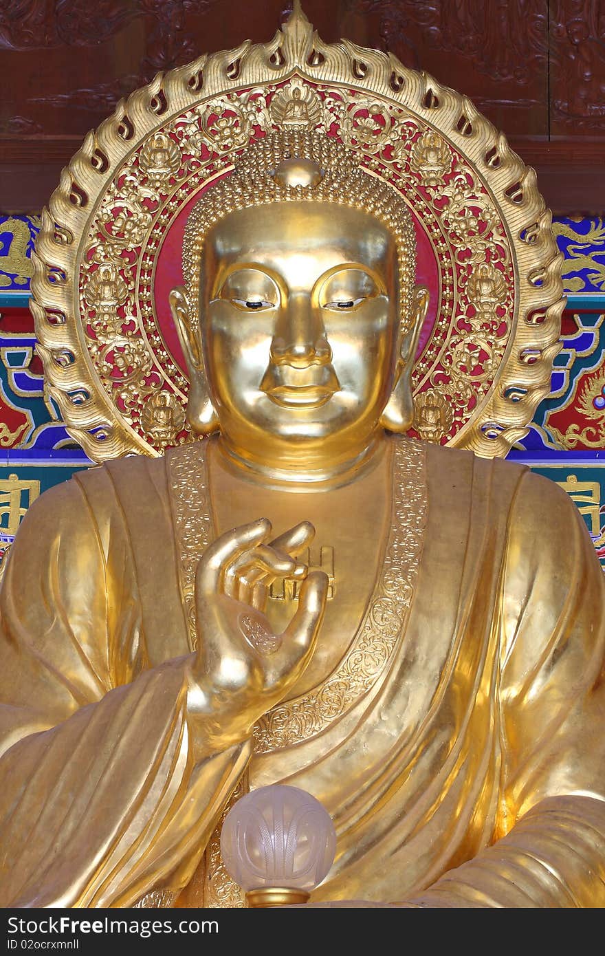 A big golden buddha