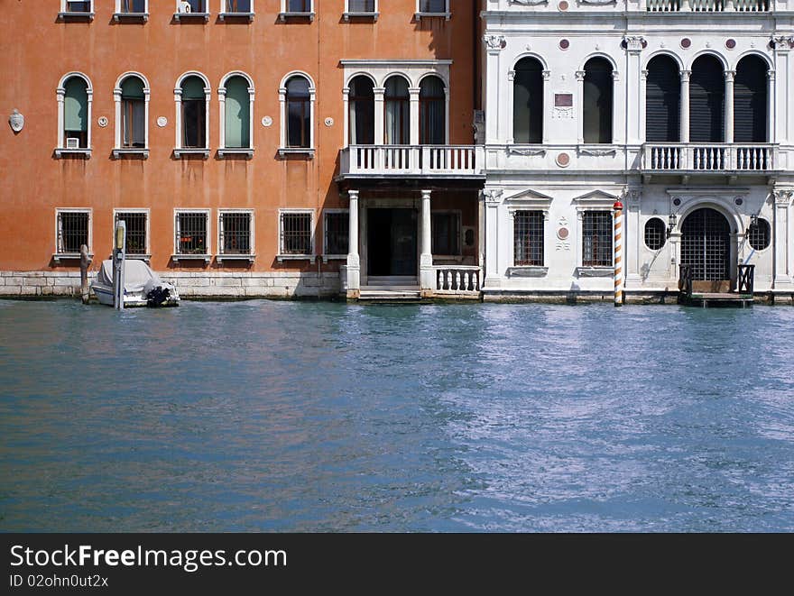 Building on water in Venice