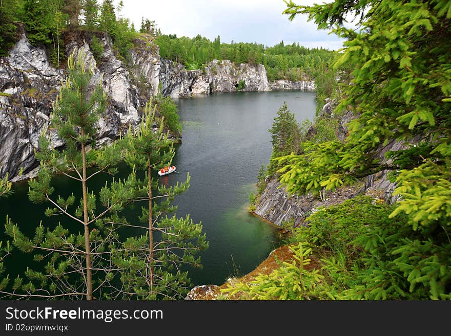 Old Marble Canyon with lake