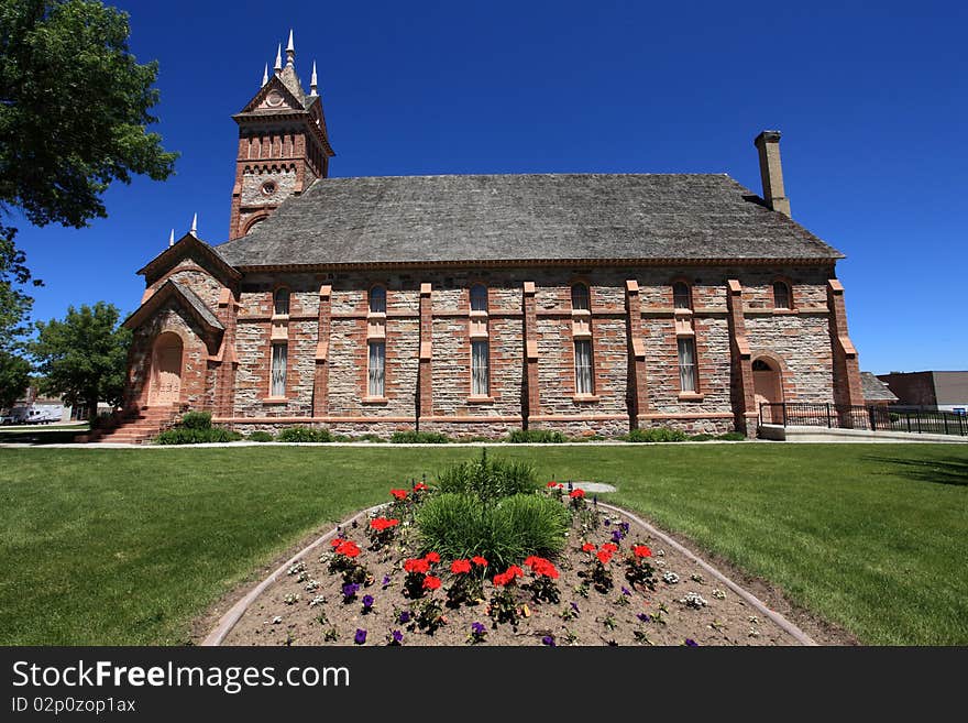 The paris tabernacle church with garden, the Tabernacle built in 1888