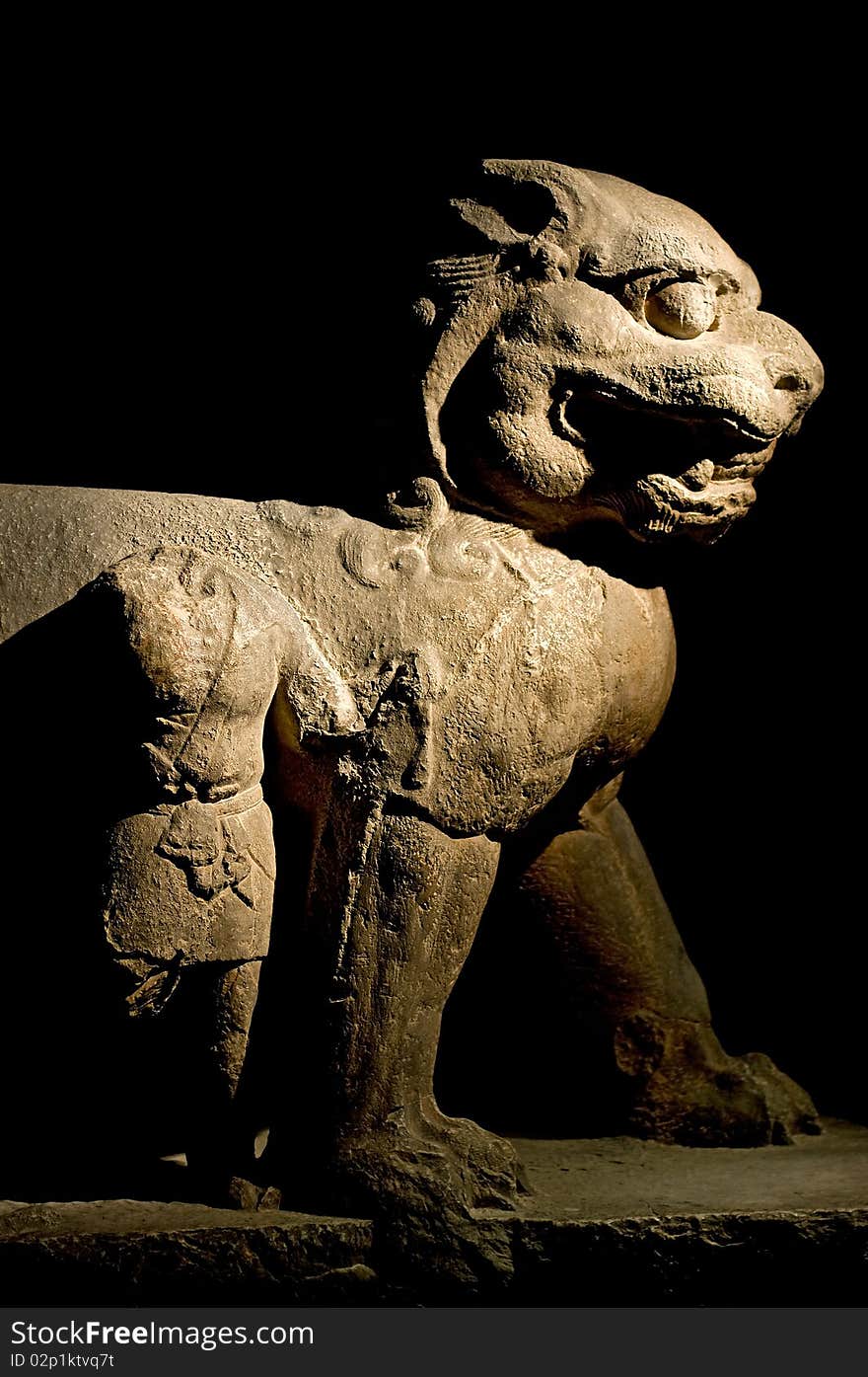 This is the stone statue in Chinese ancient times, experience the erosion in thousand age months, also lifelike.