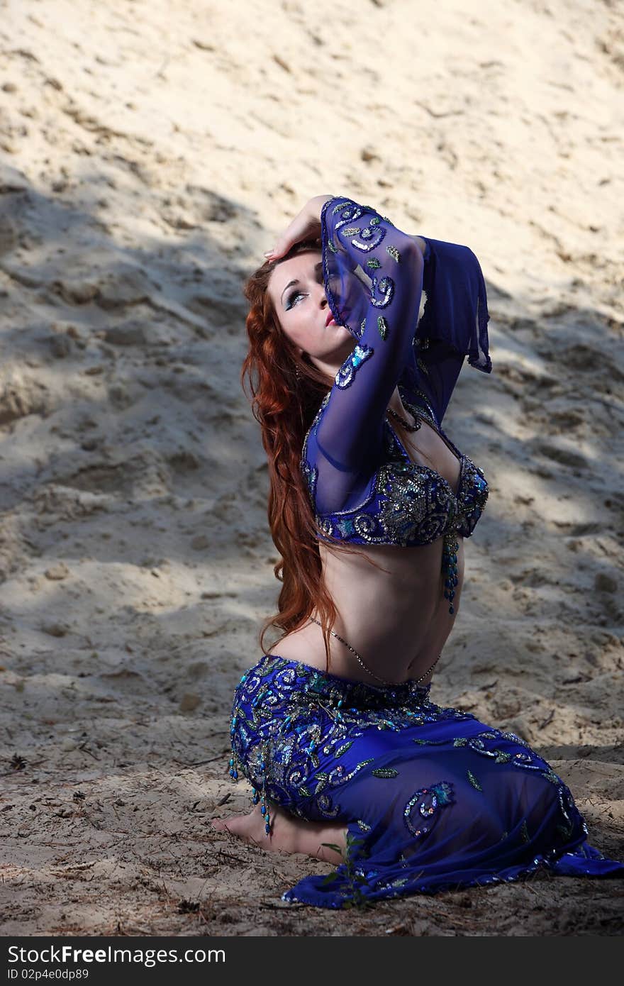 Belly dancer