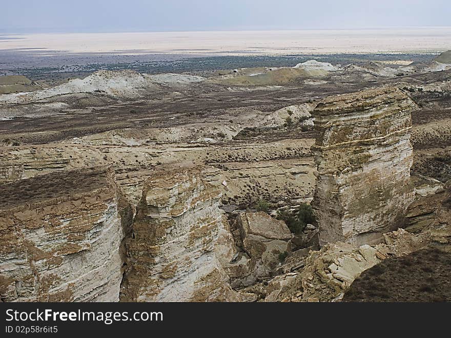 11 Aral Sea, Usturt Plateau