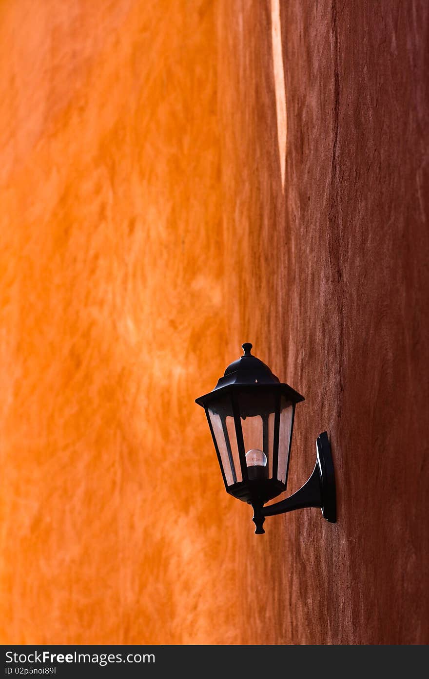 Lantern on wall3