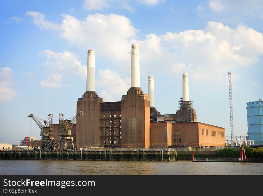 Power station on bank of the river Thames in London