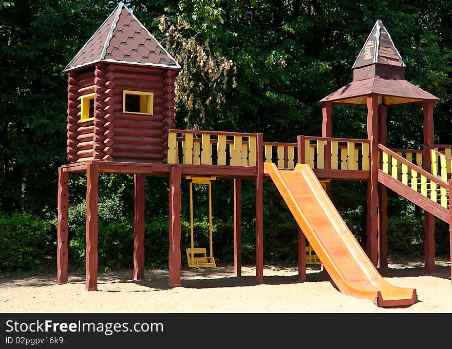 Photo of wooden playground with nobody