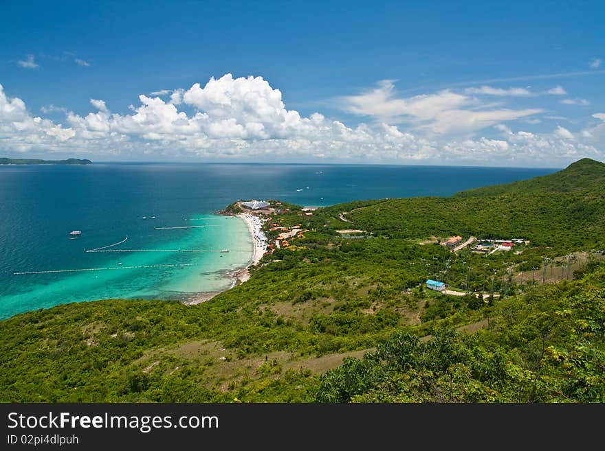 Lan island. The beach of Thailand