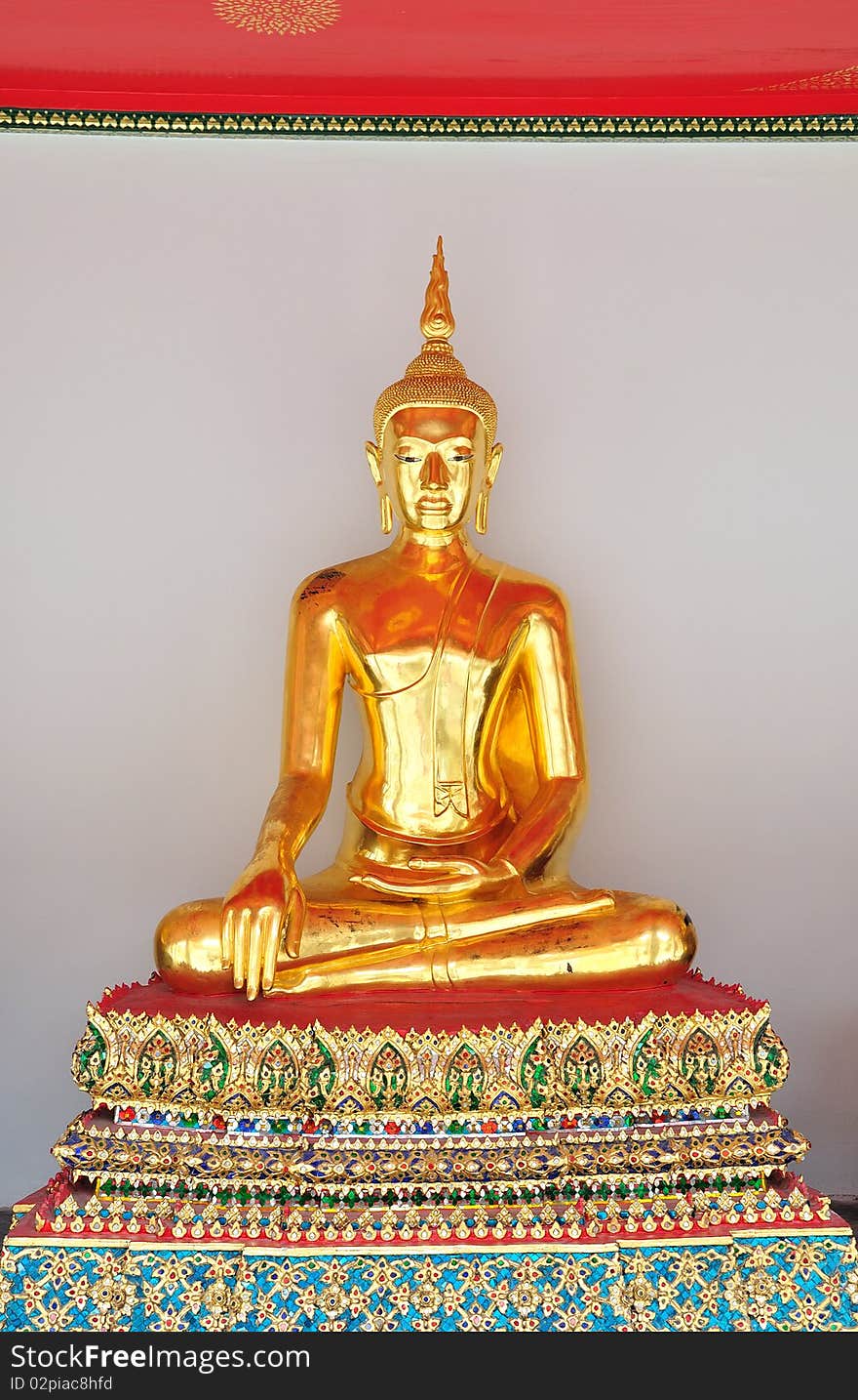 Buddha statue at Wat Po in Thailand