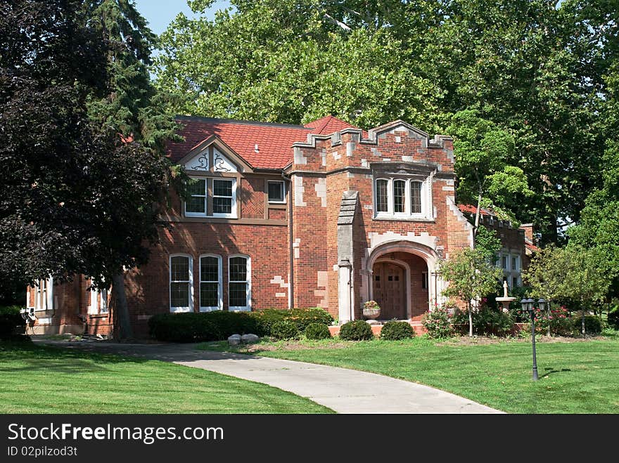 Small estate and unique home with castle-like features. Small estate and unique home with castle-like features.