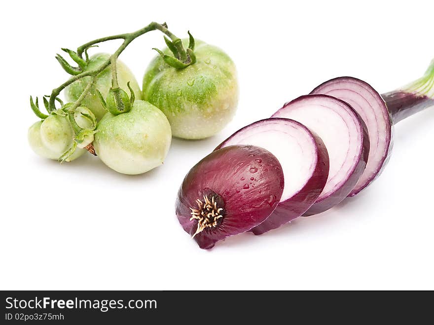 Sliced young red onion