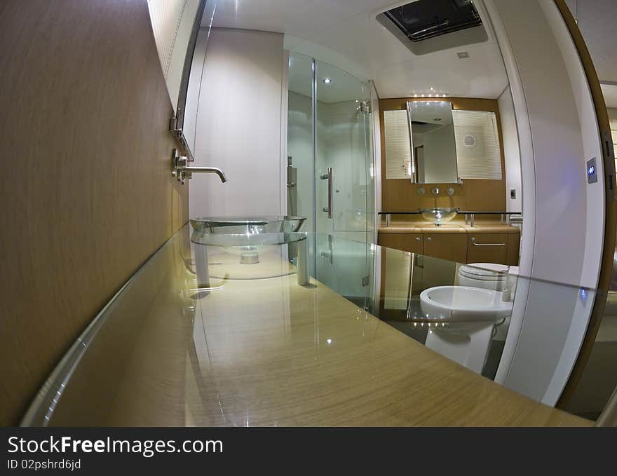 Luxury Yacht Continental 80, Master Bathroom