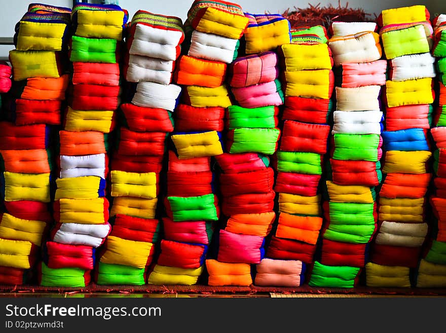 A many pillow are colour full