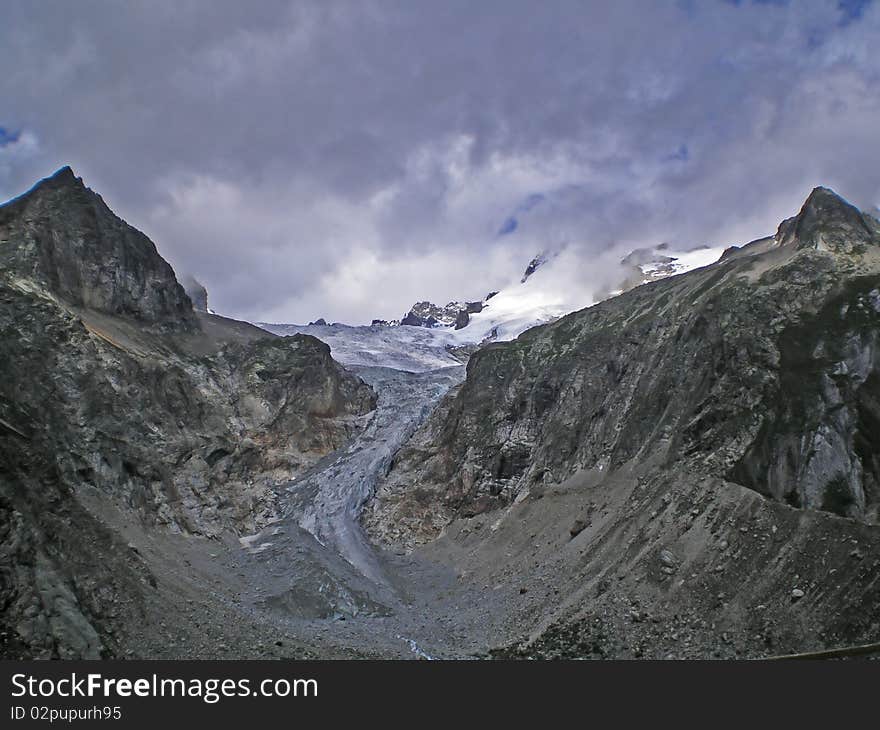 Glacier of pre de bar in val ferret