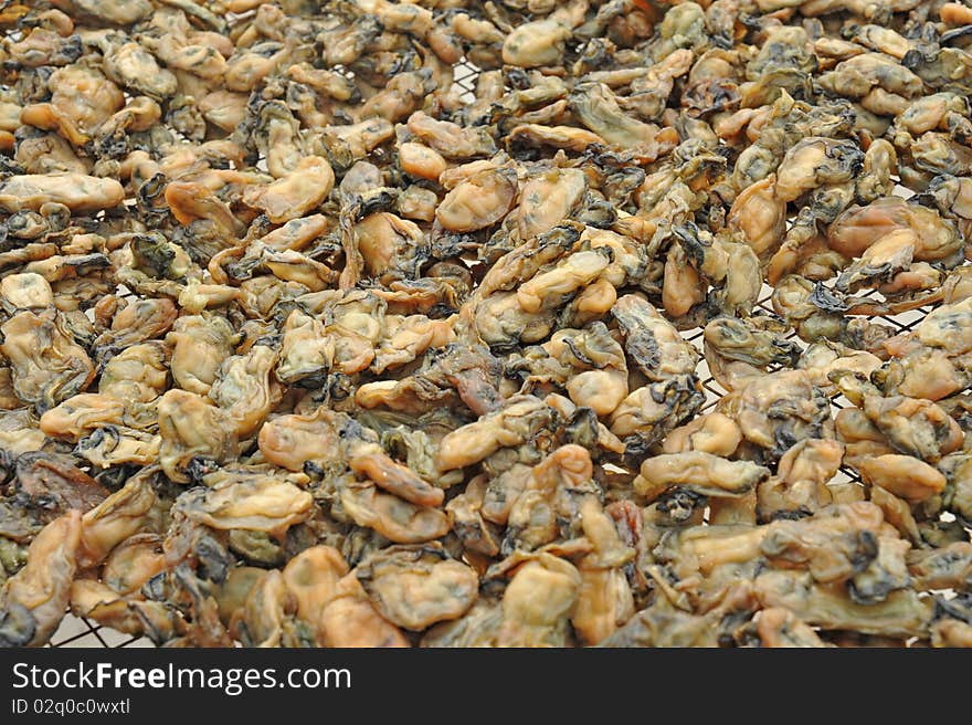 Dried oysters