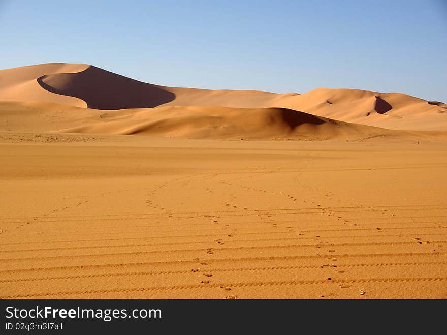 Sand dunes in the desert of Libya, in Africa. Sand dunes in the desert of Libya, in Africa