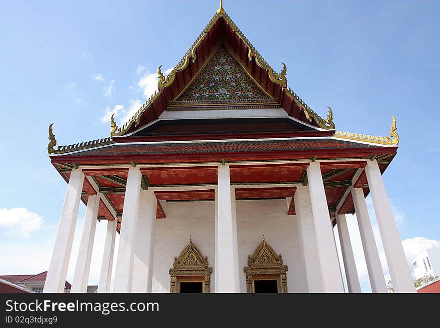 The Thai design it's in fort of the a temple. The Thai design it's in fort of the a temple.