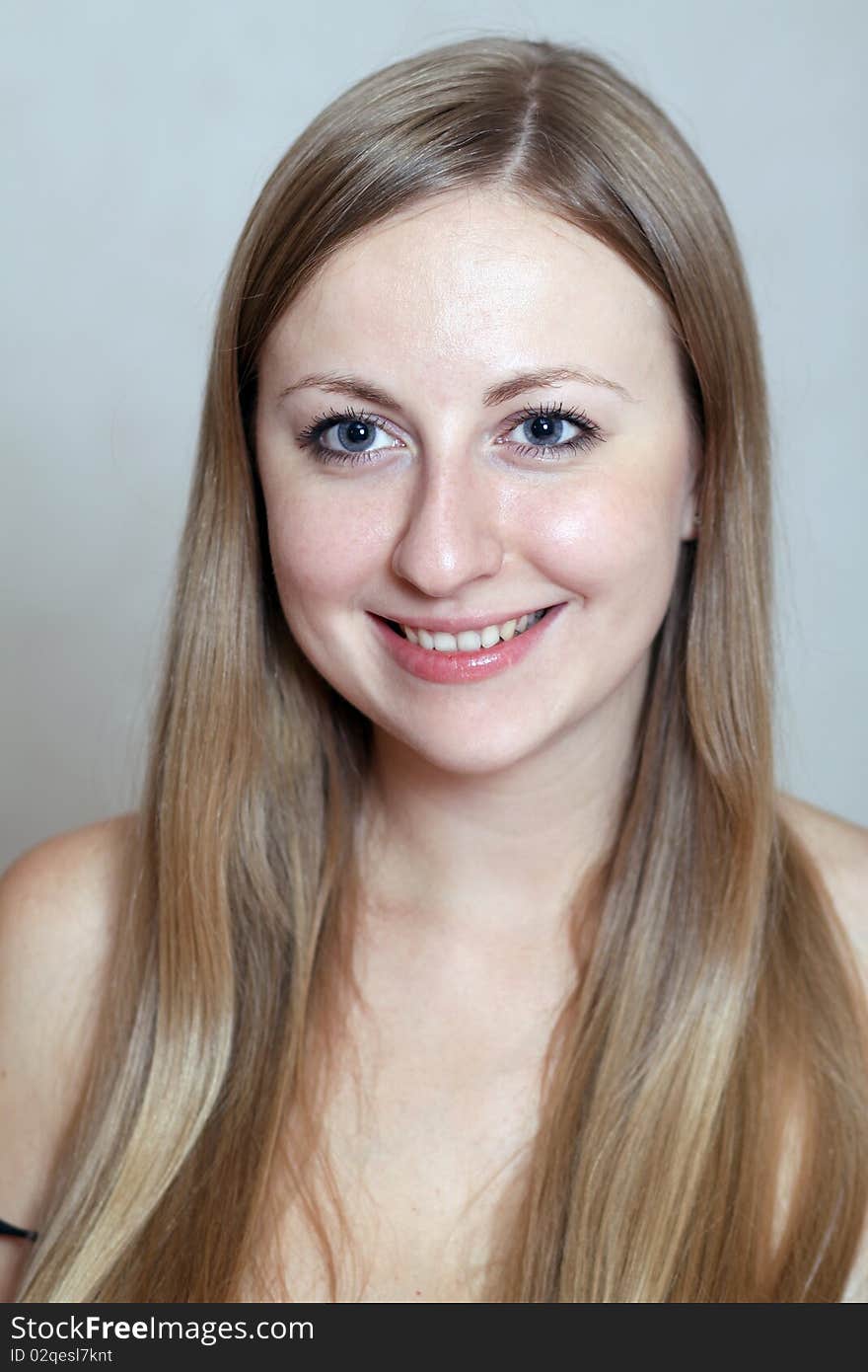 Portrait of beautiful woman in studio