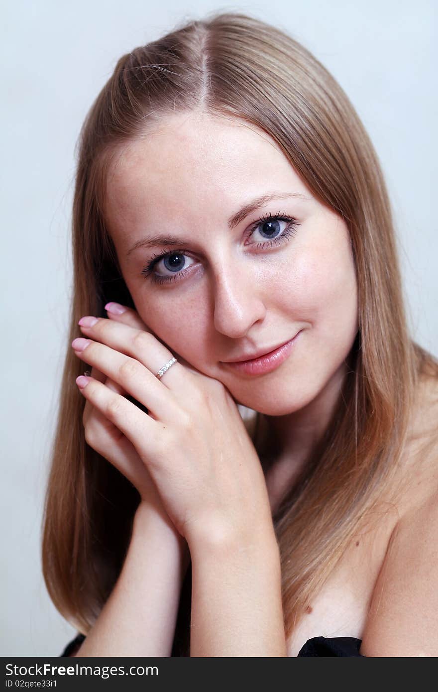 Portrait of beautiful woman in studio