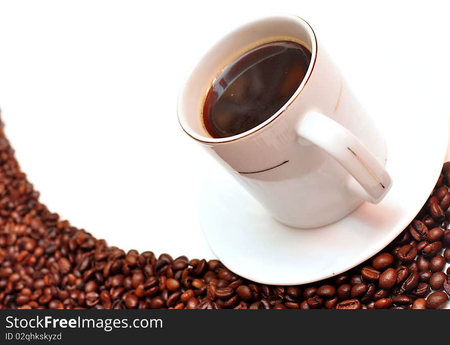 сoffee cup and grain on white background. сoffee cup and grain on white background