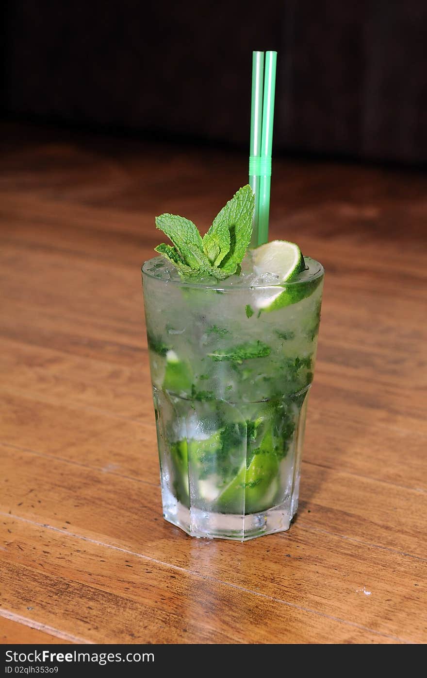 Mojito cocktail with lime and mint