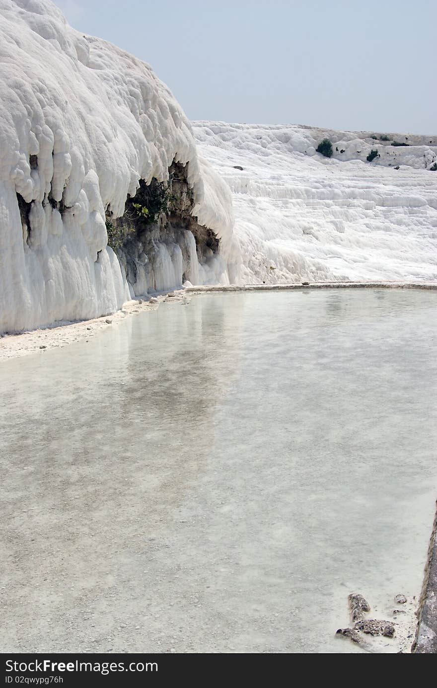 Pamukkale: Calcium lake on mountain top