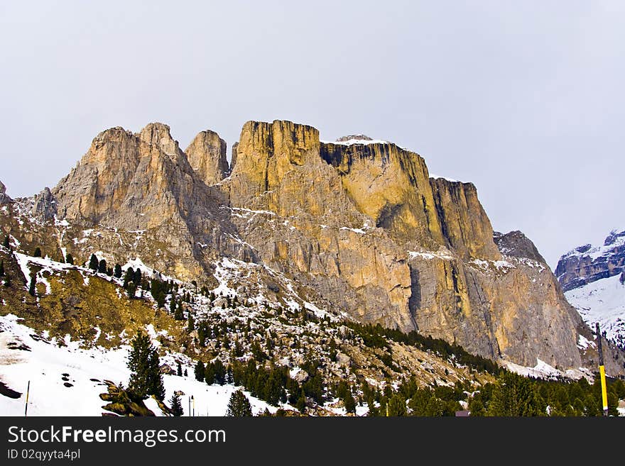 Dolomite mountains, Sella pass