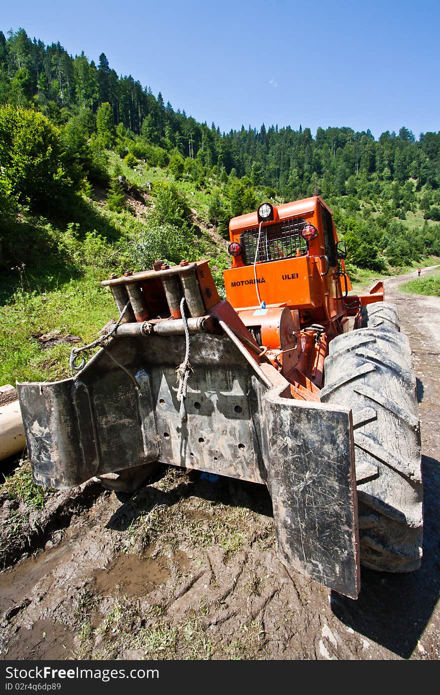 The Jointed Lumber Tractor - TAF