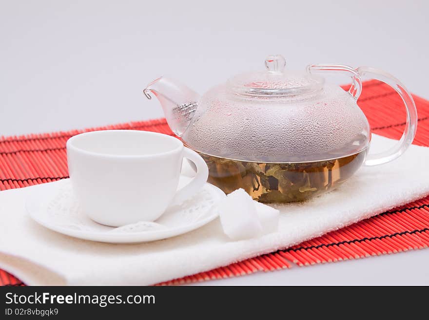 Infuse Green Tea in Teapot