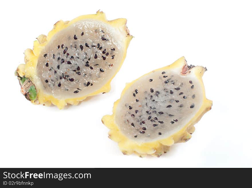 Yellow Pitaya slices (Hylocereus megalanthus)