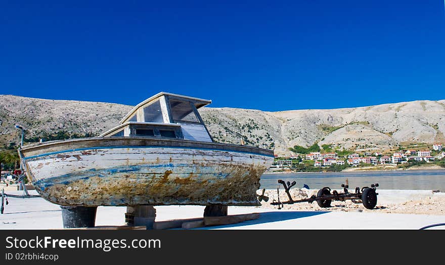 Boat in the port, ready to repair