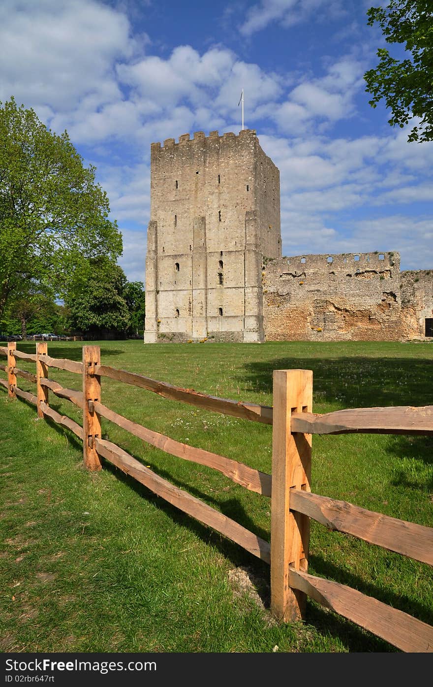 Castle located in south great britain near Portsmouth. Castle located in south great britain near Portsmouth