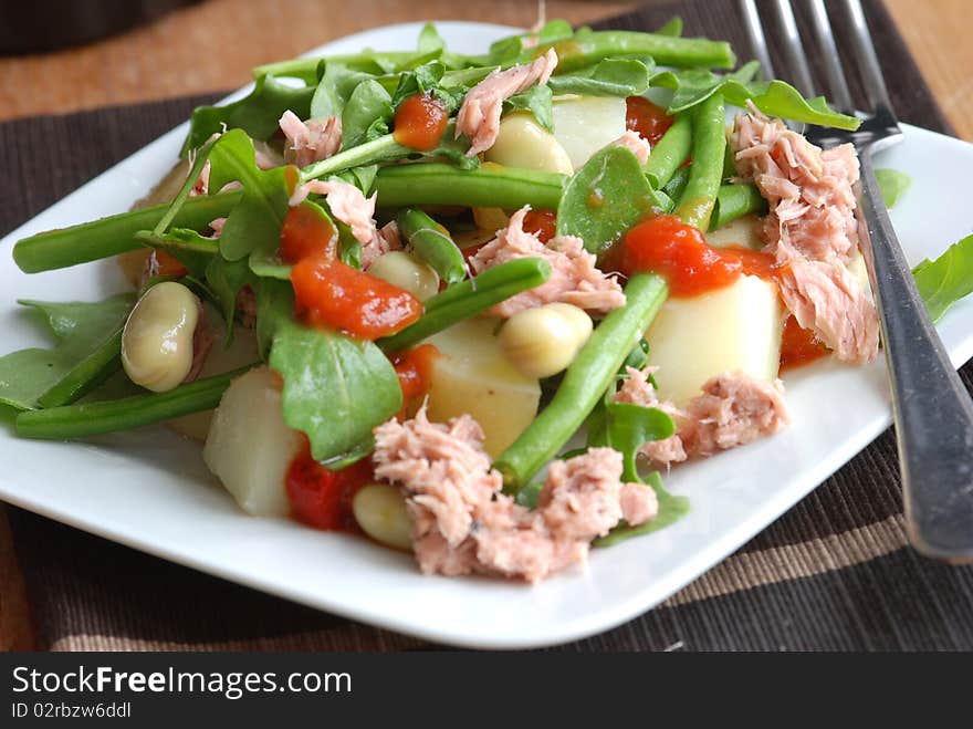 Tuna and vegetable salad