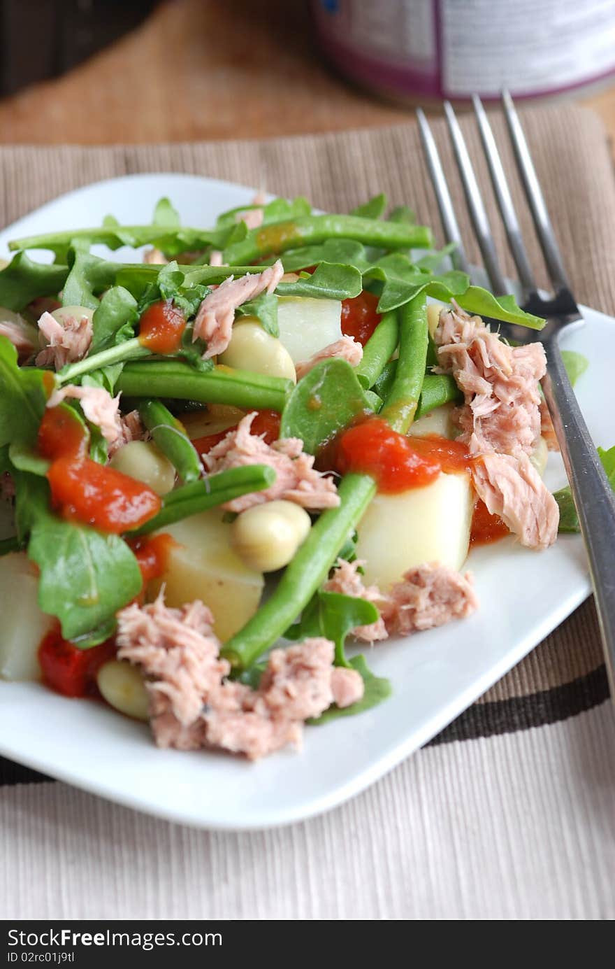 Tuna and vegetable salad