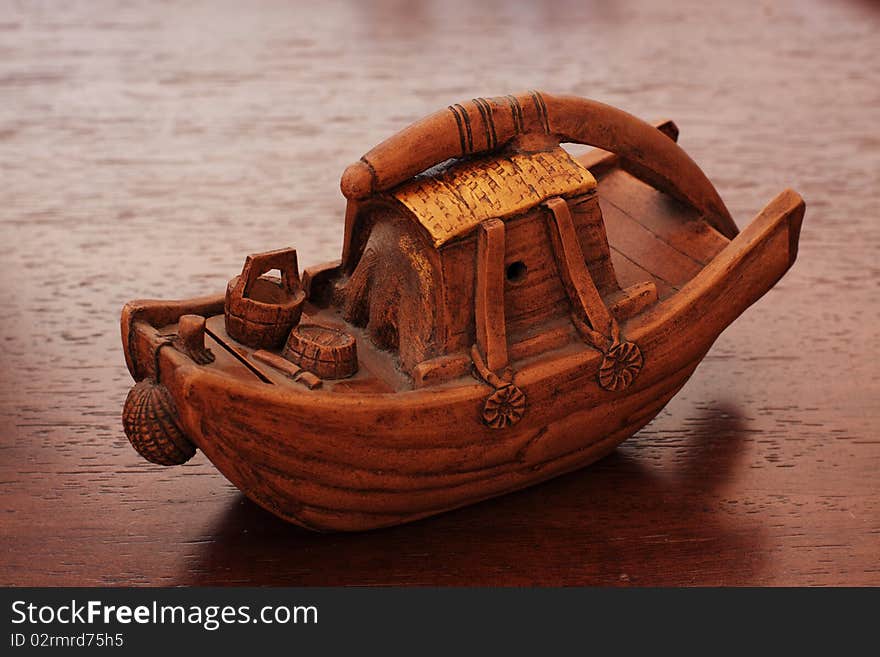 Ship-Shaped teapot